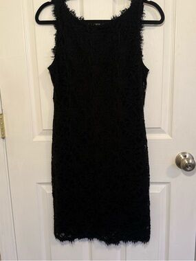 Black Lace Sleeveless Sheath Dress
